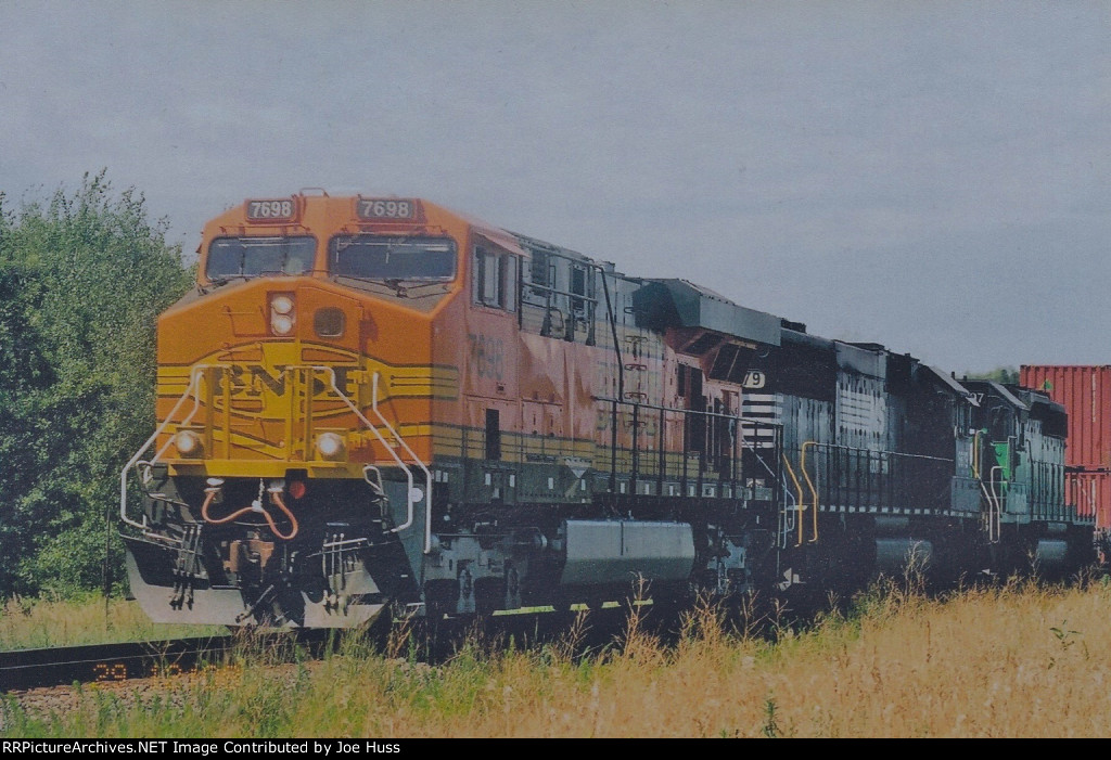 BNSF 7698 East